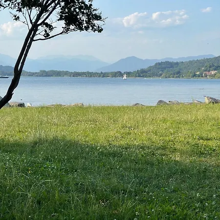 The Ugly Duckling Apartman *