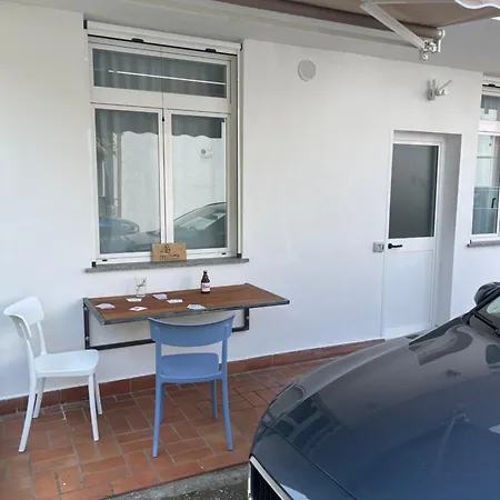 The Ugly Duckling * Dormelletto