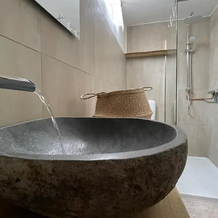 The Ugly Duckling Apartman Dormelletto