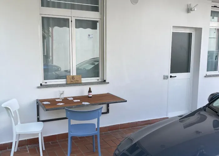 The Ugly Duckling * Dormelletto