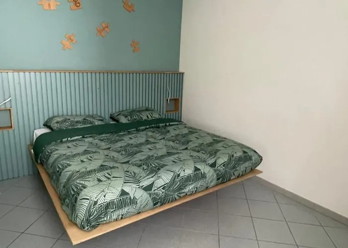 The Ugly Duckling * Dormelletto