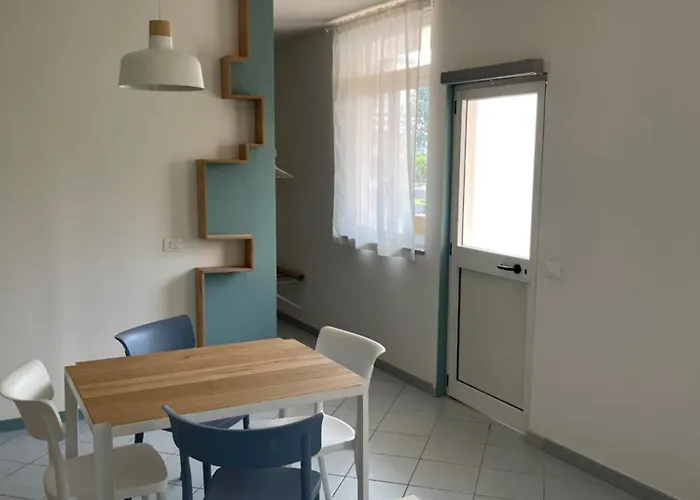 The Ugly Duckling * Dormelletto